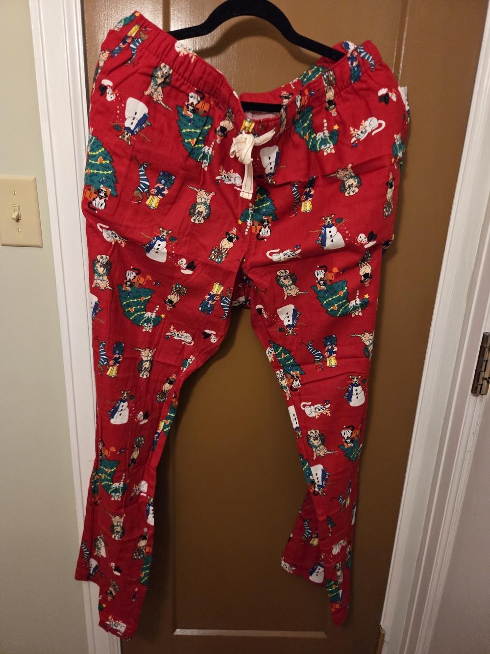 Old Navy Red Holiday Print Men's Jogger Pants